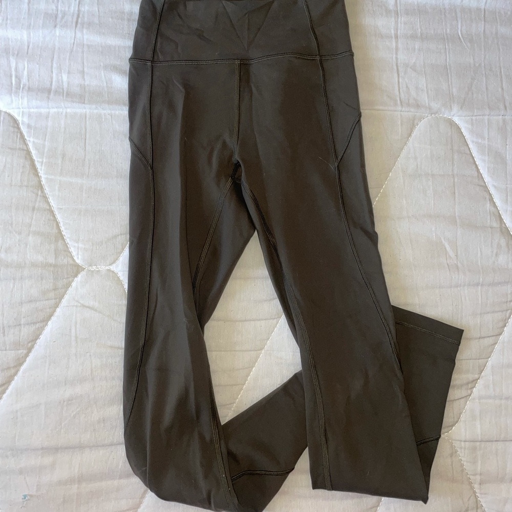 olive lululemon tights